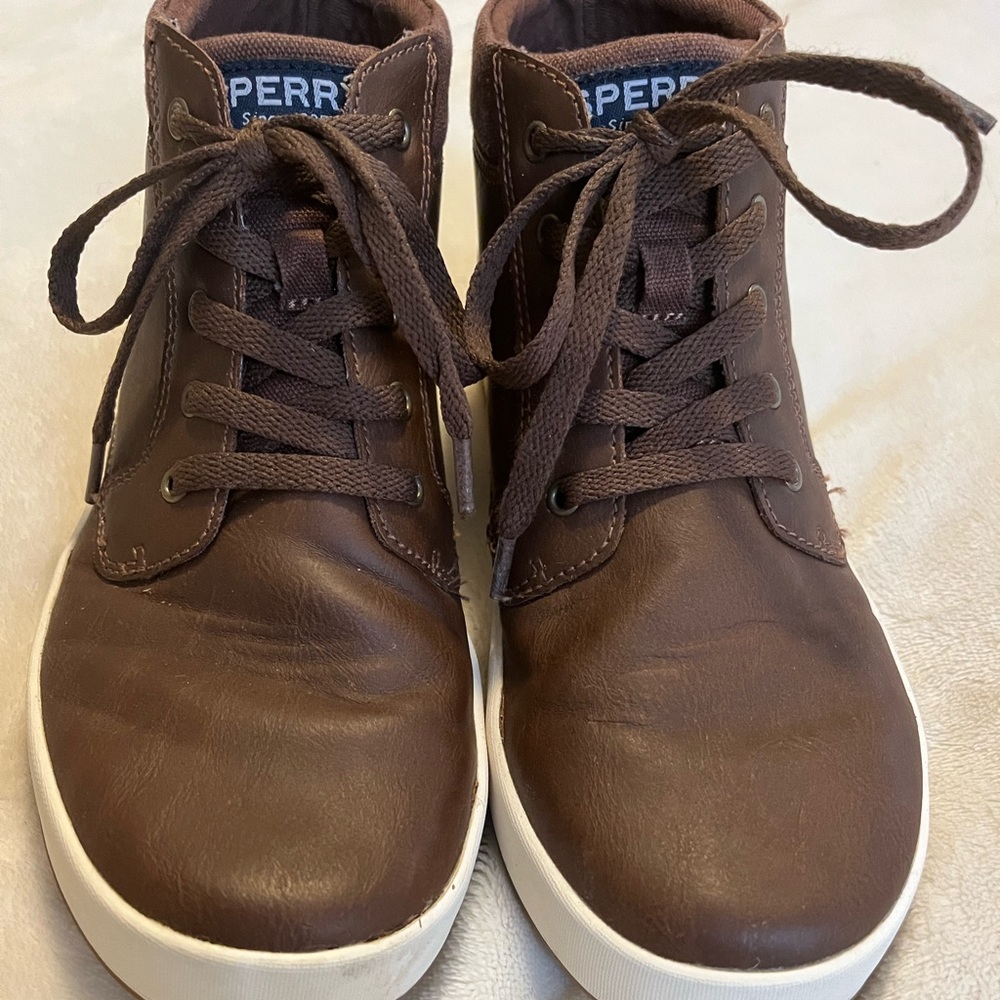 Boys Sperry Cruise mid boat shoe 4M